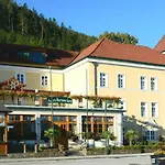 Hotel Kirchenwirt In Maria Schutz