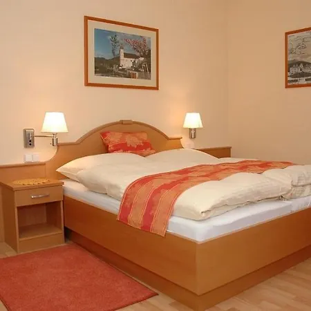 Kirchenwirt In Maria Schutz Schottwien