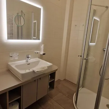 Kirchenwirt In Maria Schutz Hotel