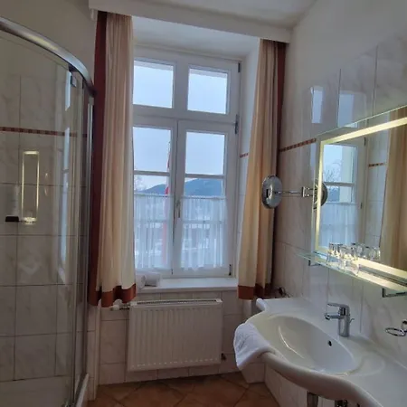 Kirchenwirt In Maria Schutz * Schottwien