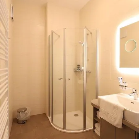 Kirchenwirt In Maria Schutz *