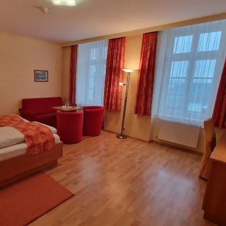 Kirchenwirt In Maria Schutz * Schottwien