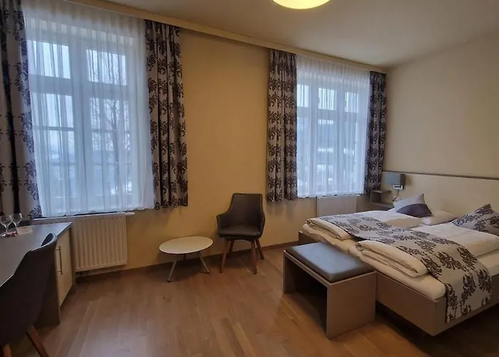 Hotel Kirchenwirt In Maria Schutz *