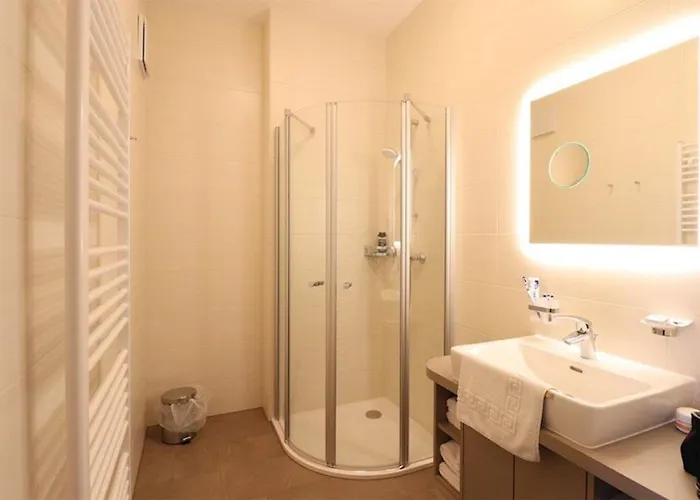 Kirchenwirt In Maria Schutz *