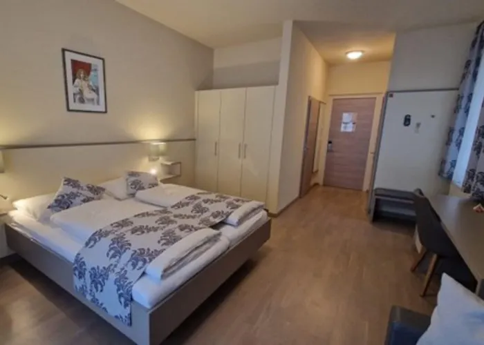 Kirchenwirt In Maria Schutz Hotel *