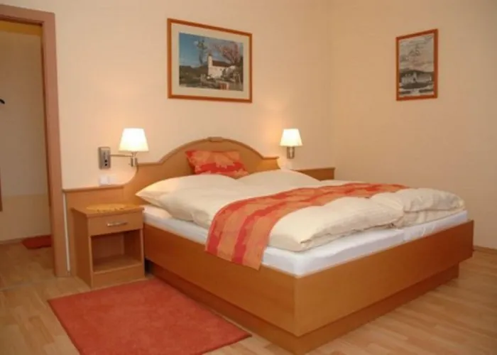 Hotel Kirchenwirt In Maria Schutz *